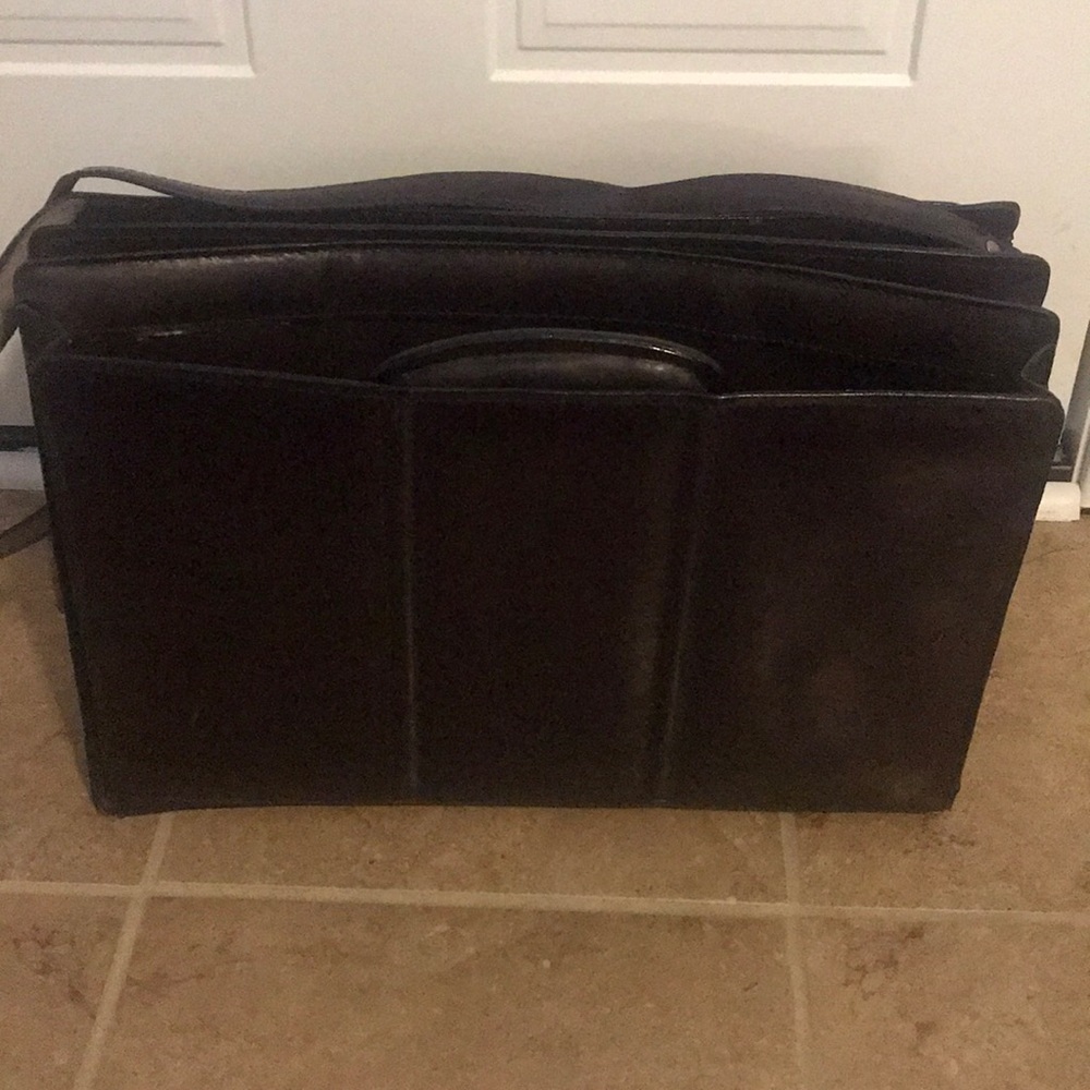 Vintage accordion leather briefcase
